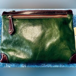 FLOTO- FIORO CROSSBODY in a beautiful rich dark olive green., with brown trim